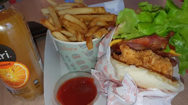 Betty's Burgers