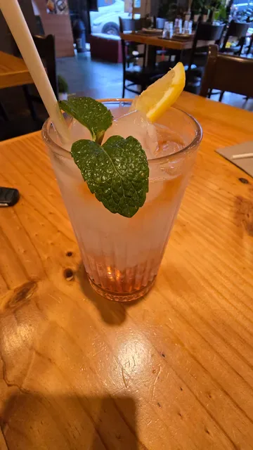 HugSiam Thai