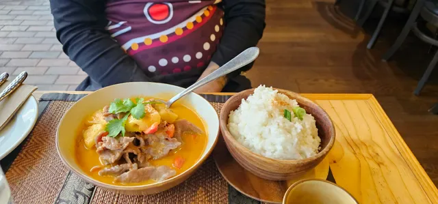 HugSiam Thai