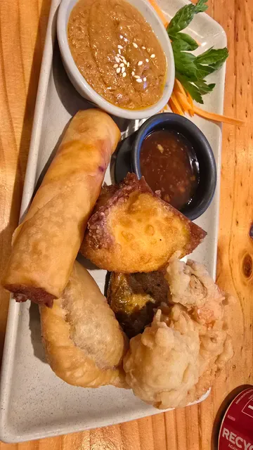 HugSiam Thai
