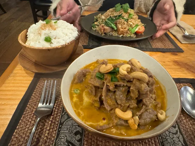 HugSiam Thai