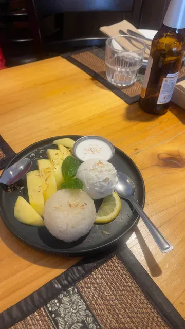 HugSiam Thai