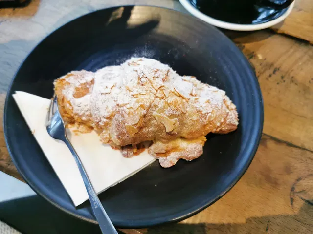 Pond Cafe