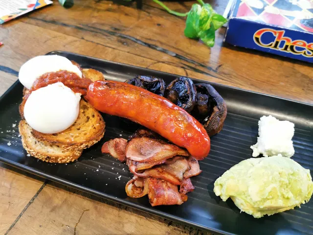 Pond Cafe
