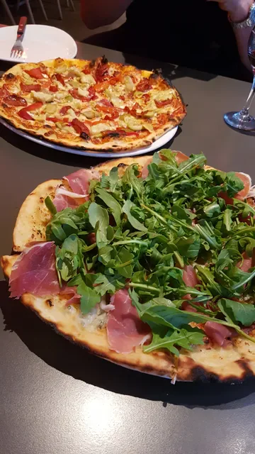 Dal Mondo Restaurant & Function Centre