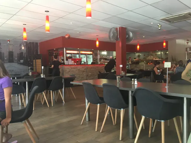 Dal Mondo Restaurant & Function Centre