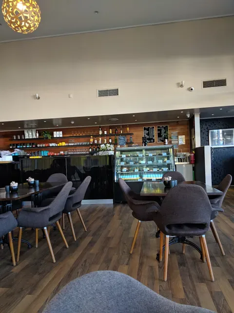 Iimis Traralgon - Cafe Restaurant & Cocktail Bar