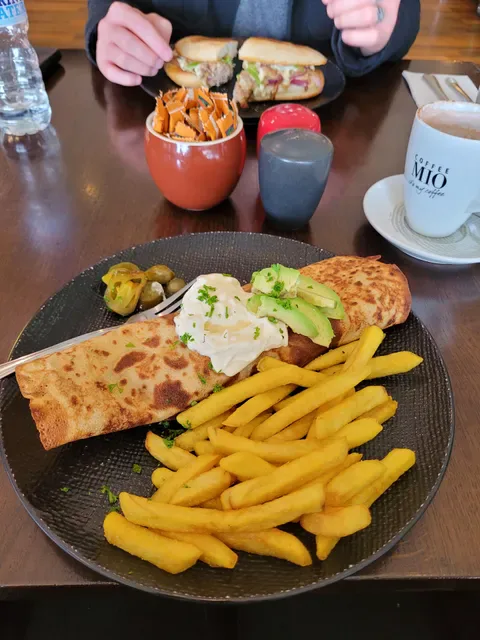 Iimis Traralgon - Cafe Restaurant & Cocktail Bar
