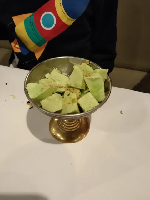 Sari's Restaurant