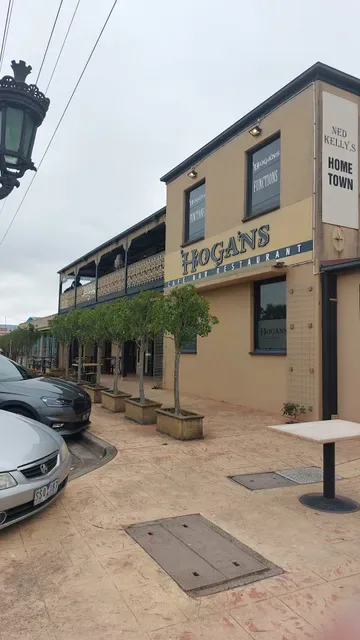 Hogan's Cafe & Bar Restaurant