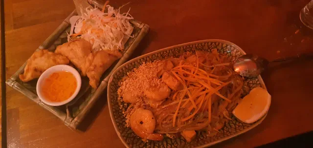 Torng Bai Thai Restaurant