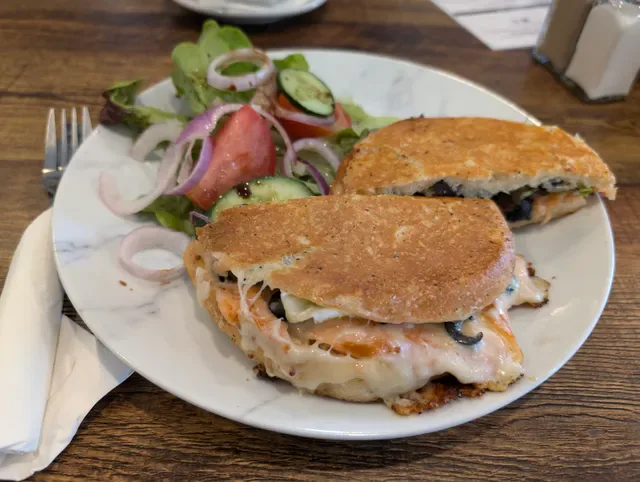 Aroma Deli Cafe