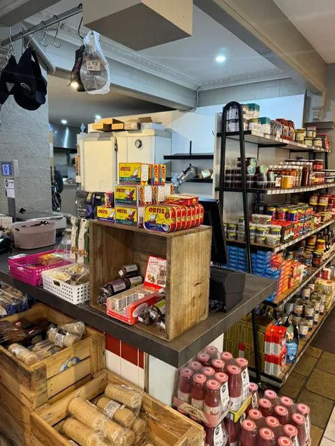 Aroma Deli Cafe