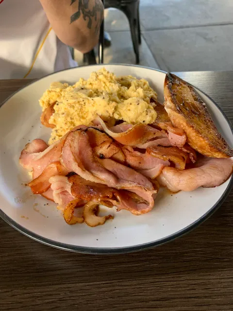 Aroma Deli Cafe