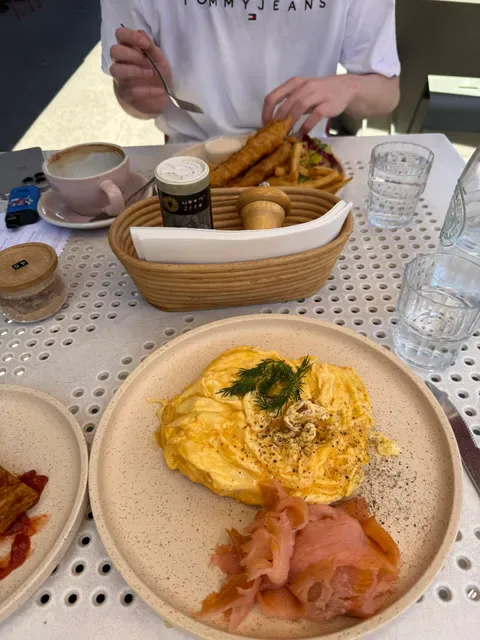 Cafe PreVue