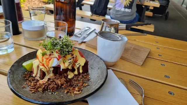 Paulie's Corner Cafe