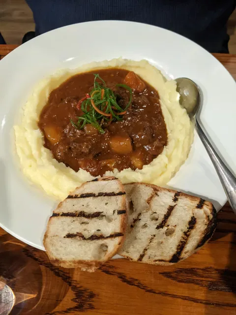 Precinct Bar & Restaurant