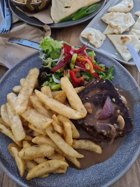 Bundy's Bar & Bites