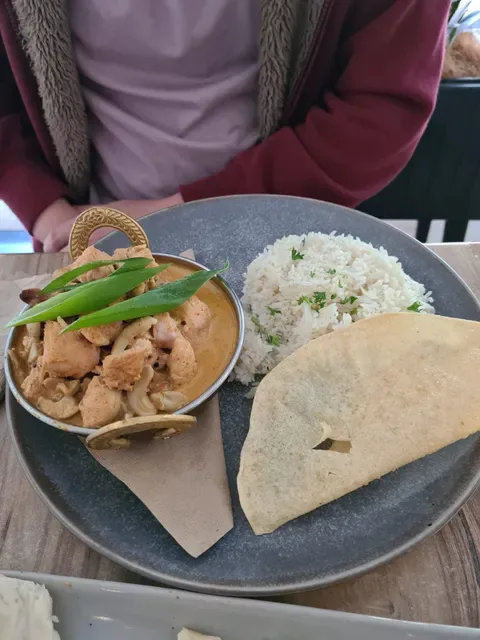 Bundy's Bar & Bites