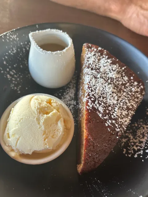 Clovelly Restaurant & Bar