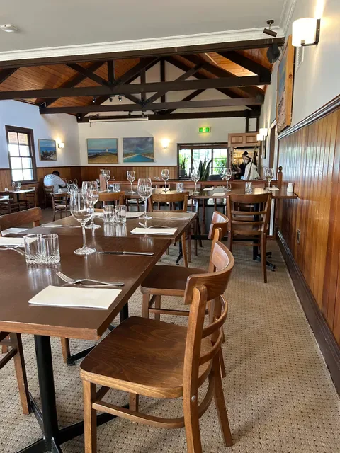 Clovelly Restaurant & Bar
