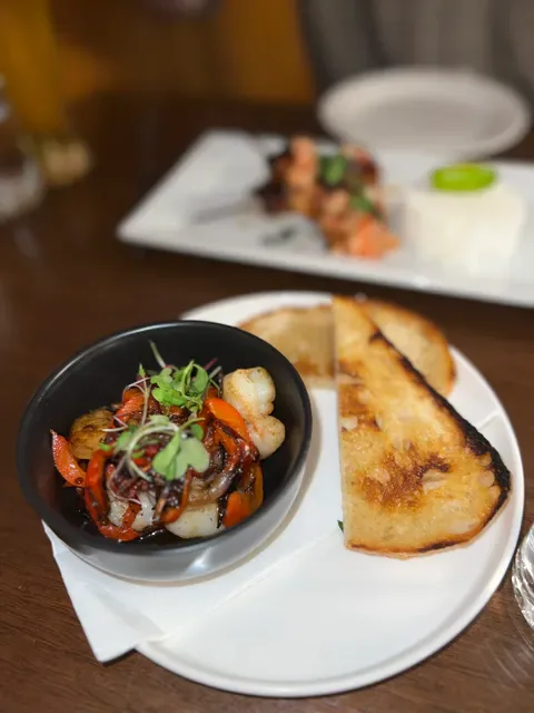 Clovelly Restaurant & Bar