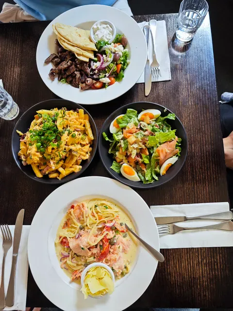 Logans Cafe Restaurant