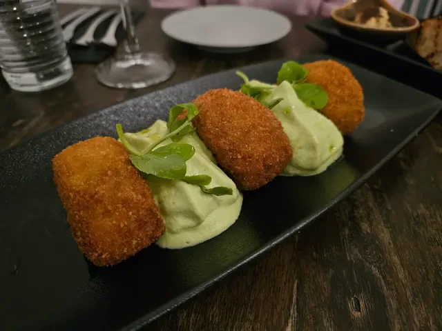 Myrtle By Dave - Bar & Kitchen