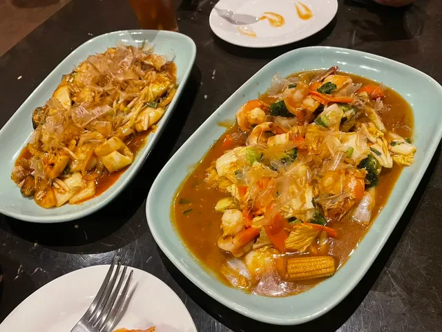 Red Spoon Thai Eatery