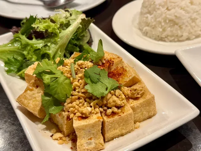 Red Spoon Thai Eatery