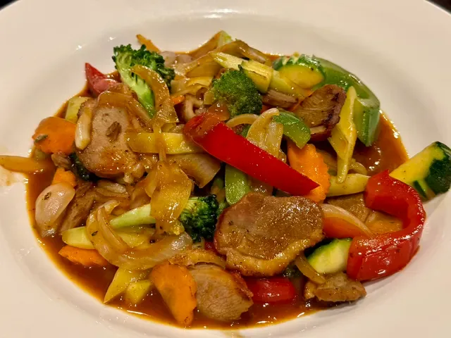 Red Spoon Thai Eatery