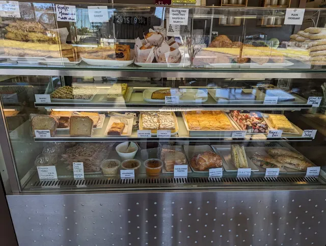 Deli Bean Cafe
