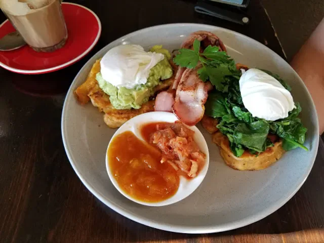 Deli Bean Cafe
