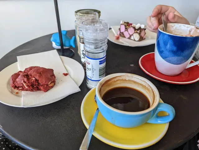 Deli Bean Cafe