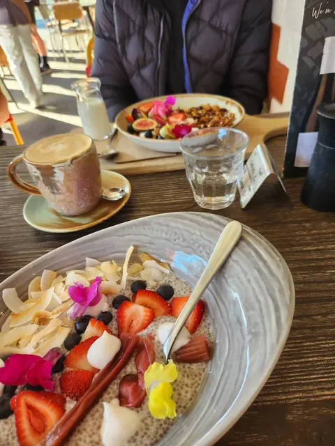 Deli Bean Cafe