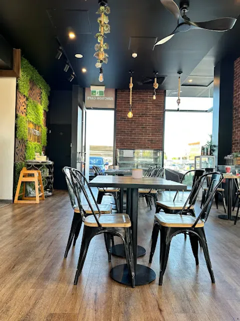 JUNCTION CAFE