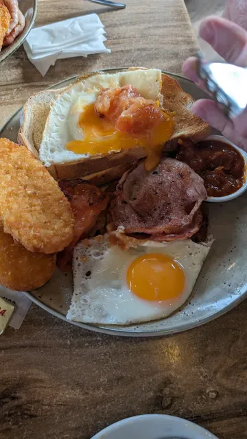 JUNCTION CAFE