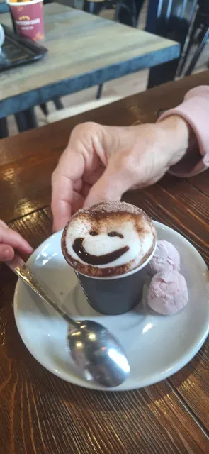 JUNCTION CAFE