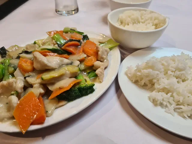 Dumpling Plaza Chinese Restaurant