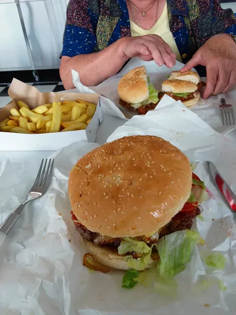 Rob's Cafe and Restaurant