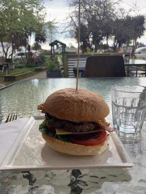 Fozigobble Café
