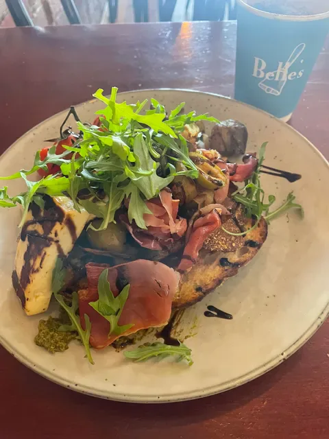 Belle's Cafe