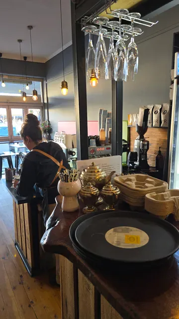 Belle's Cafe