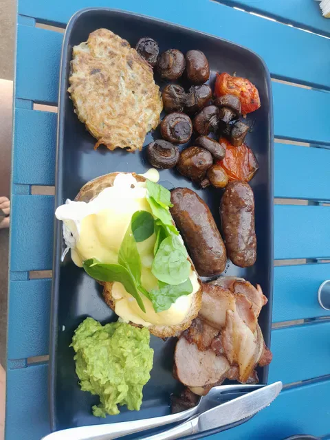 Belle's Cafe
