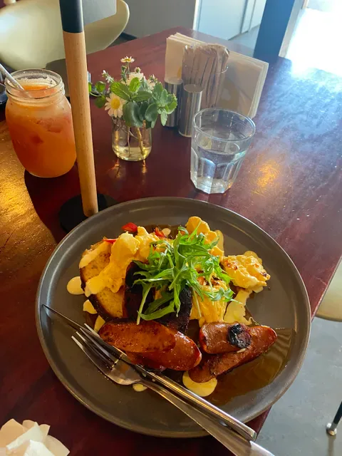 Belle's Cafe