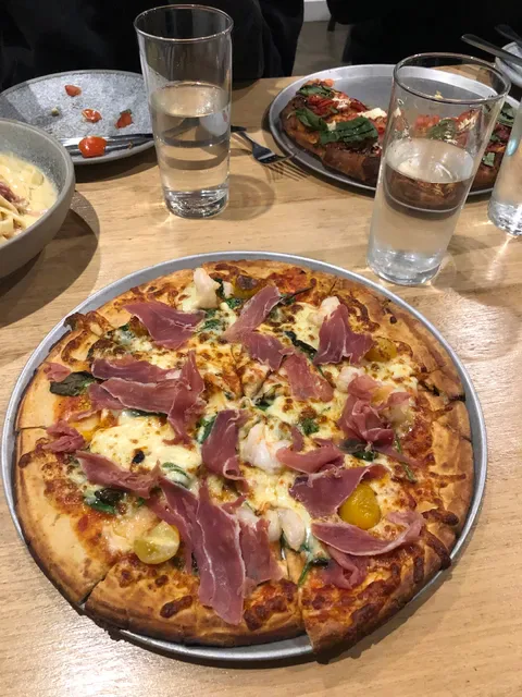 Knead it Pizza