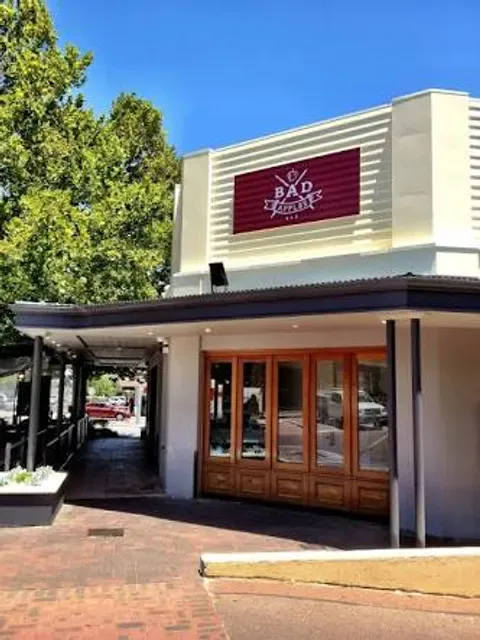 Bad Apples Bar