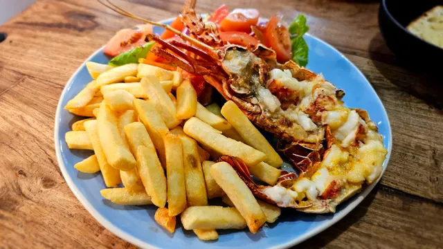 Redfish, Fish, Chips & Grill