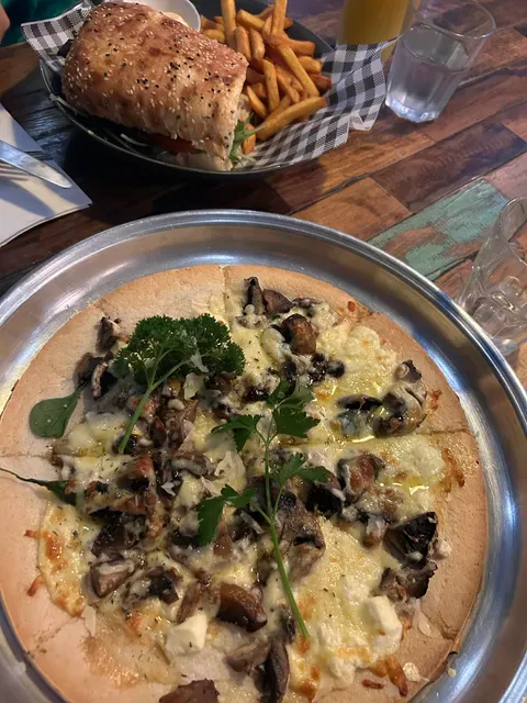 Mecca Gourmet