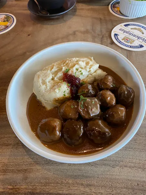 The Continental European Bar & Bistro